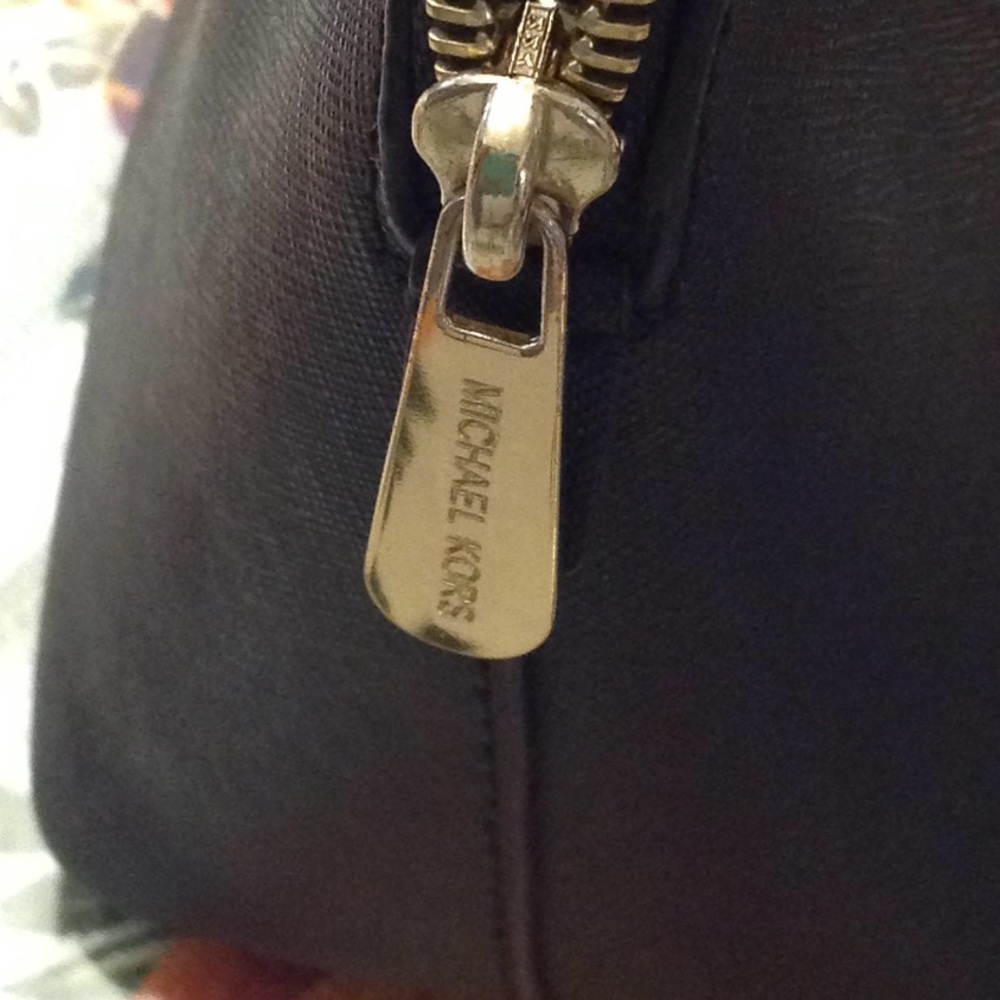 Michael Kors Cindy Leather Satchel Bag - Picture 6 of 8